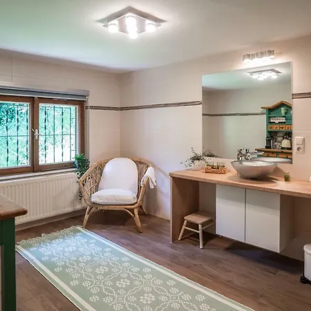 Lakeview Daire