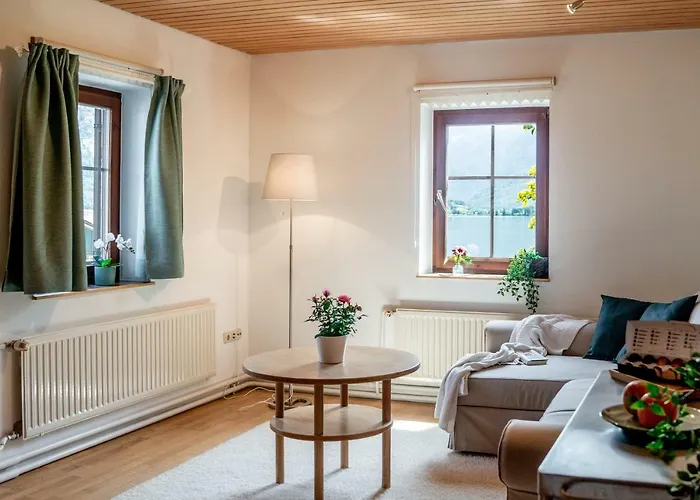 Lakeview * Χάλστατ